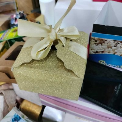 Flower texture golden box | Rich Cake and Chocolate Box