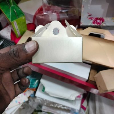 Plain milk white small box | Rich Cake and Chocolate Box
